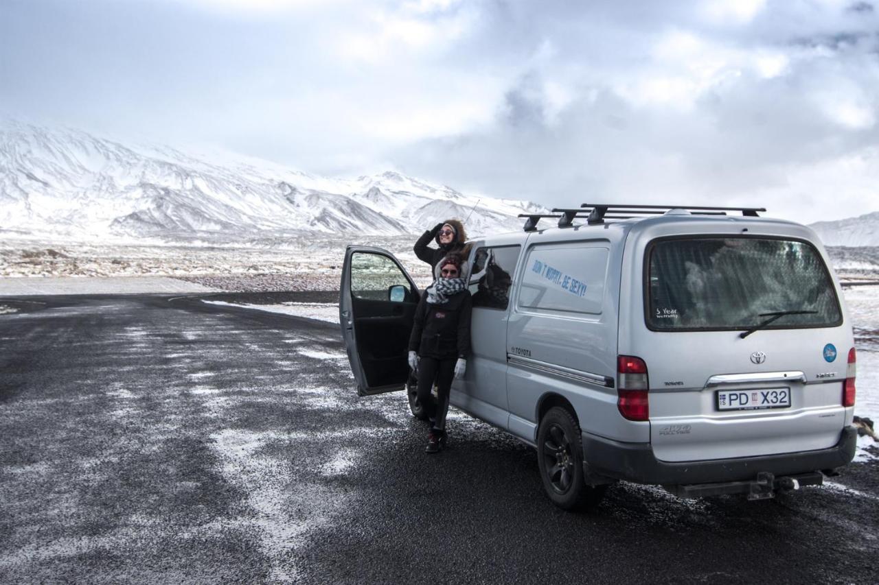 Kuku Campers - Campervans Keflavik