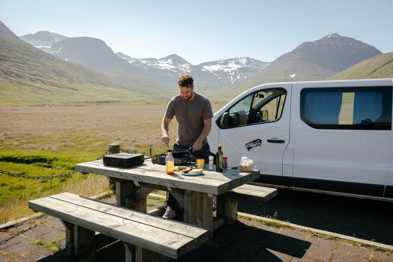 Kuku Campers - Campervans * Keflavik